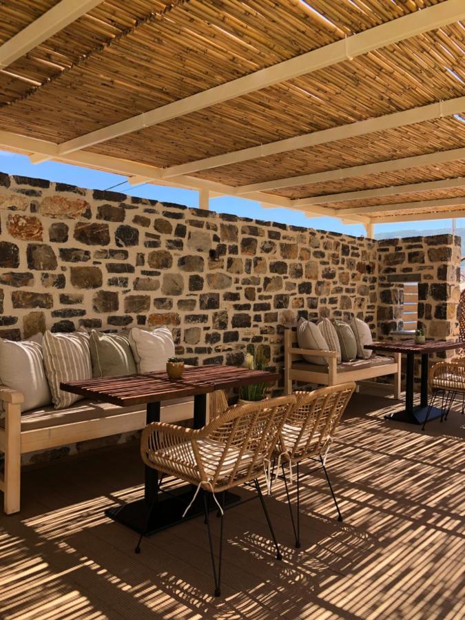 Helen Hotel Poros Town Екстериор снимка