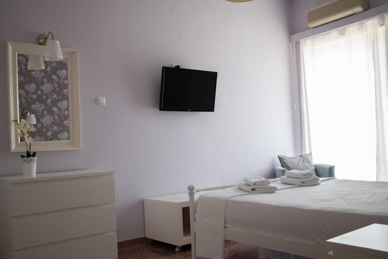 Helen Hotel Poros Town Екстериор снимка