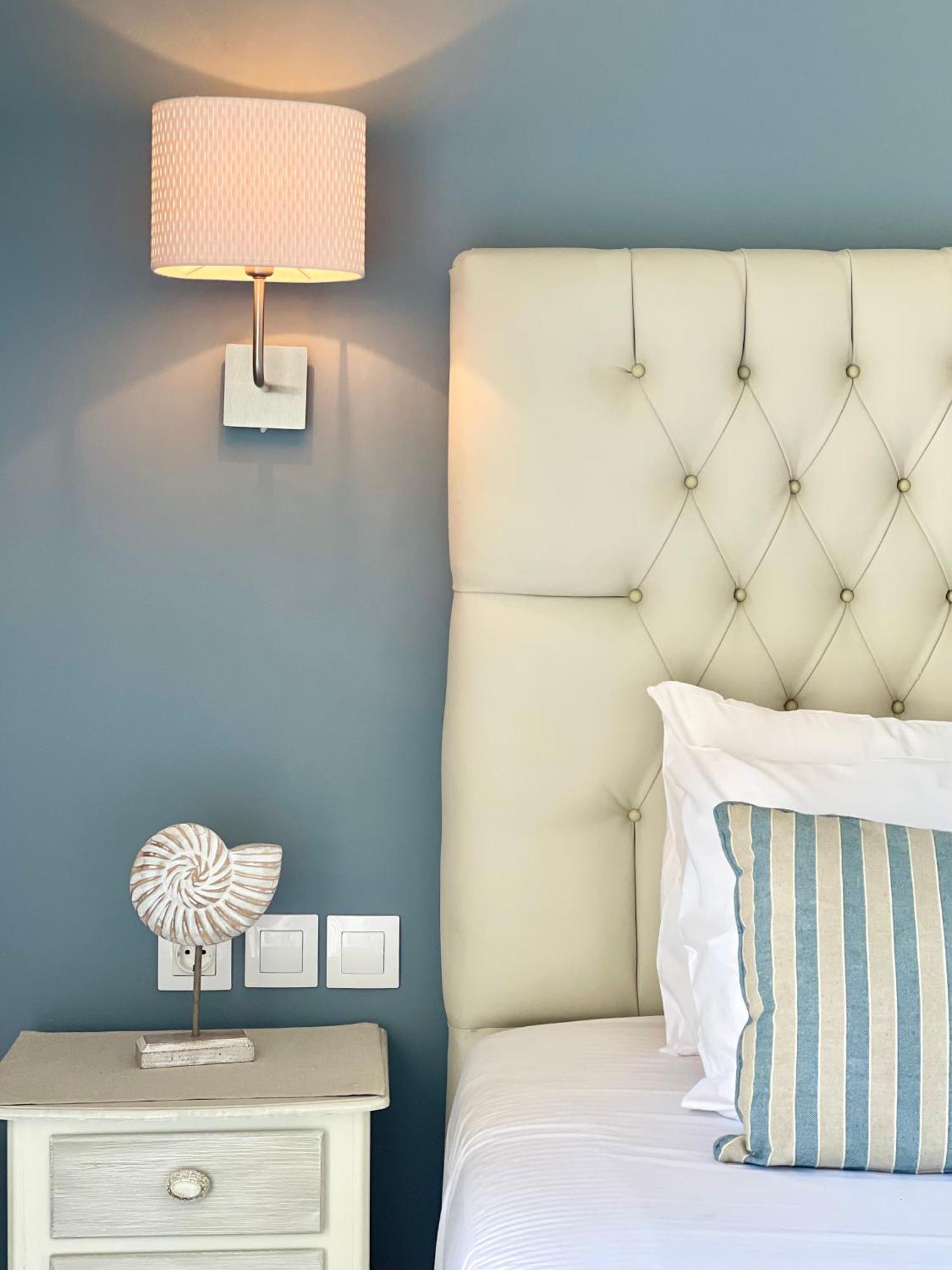 Helen Hotel Poros Town Екстериор снимка