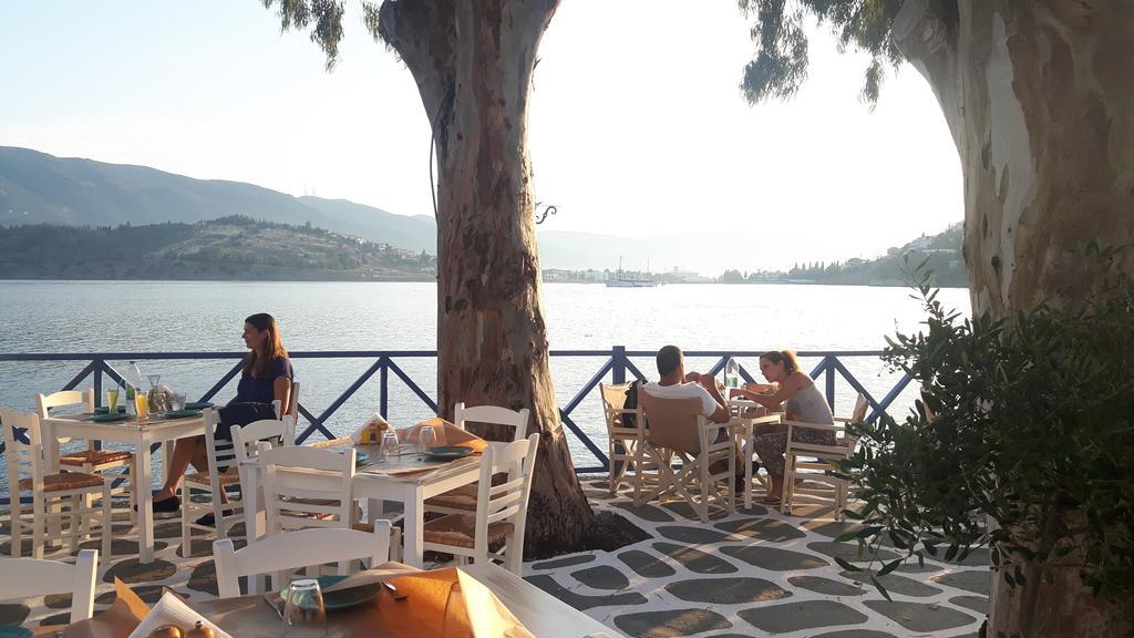 Helen Hotel Poros Town Екстериор снимка