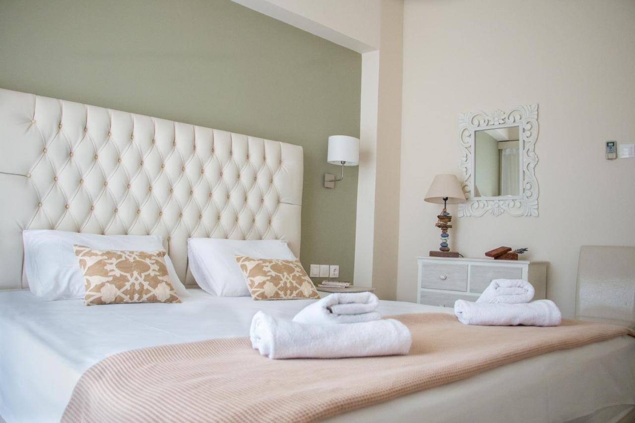 Helen Hotel Poros Town Екстериор снимка